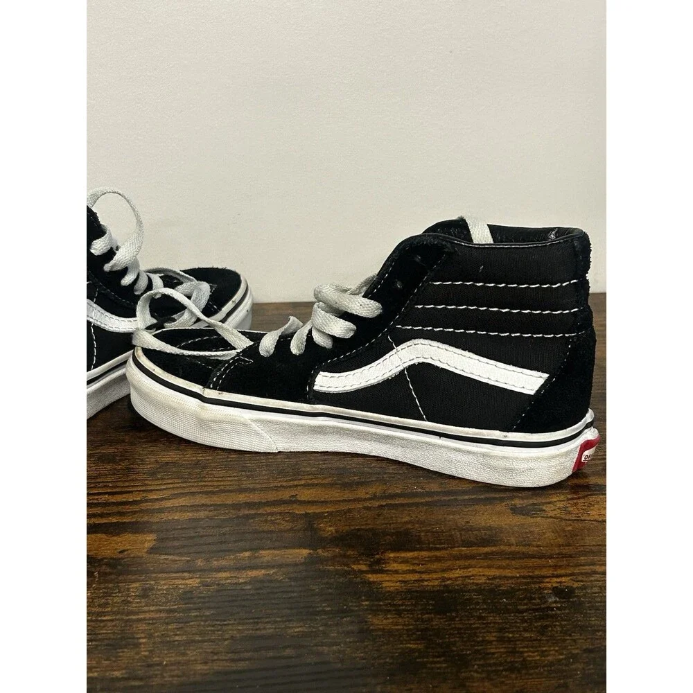 VANS Sk8-Hi Sneakers Black with A White Side Stripe High-top Kids Size 1 Youth